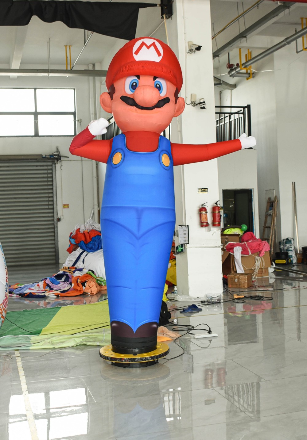 Dançarino inflável inflável - Sky baloon air guy com soprador + luzes LED super mario