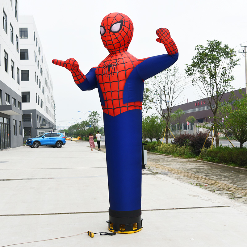 homem aranha publicidade personagem aranha estatueta dançando inflável homem cara